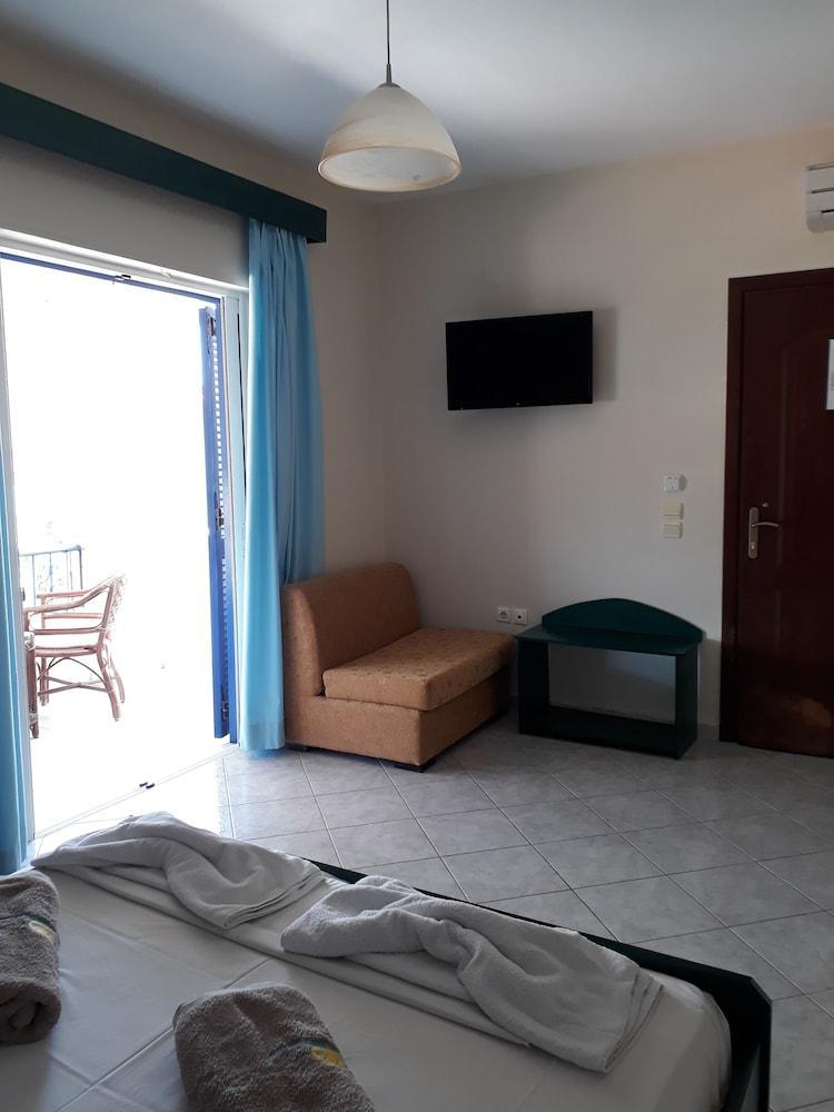 La Casa Di Nonna Anna Aparthotel Nikiana Luaran gambar