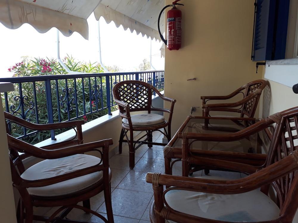 La Casa Di Nonna Anna Aparthotel Nikiana Luaran gambar