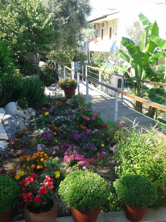 La Casa Di Nonna Anna Aparthotel Nikiana Luaran gambar