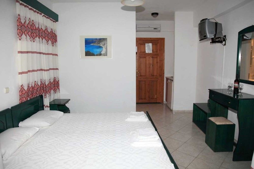 La Casa Di Nonna Anna Aparthotel Nikiana Luaran gambar